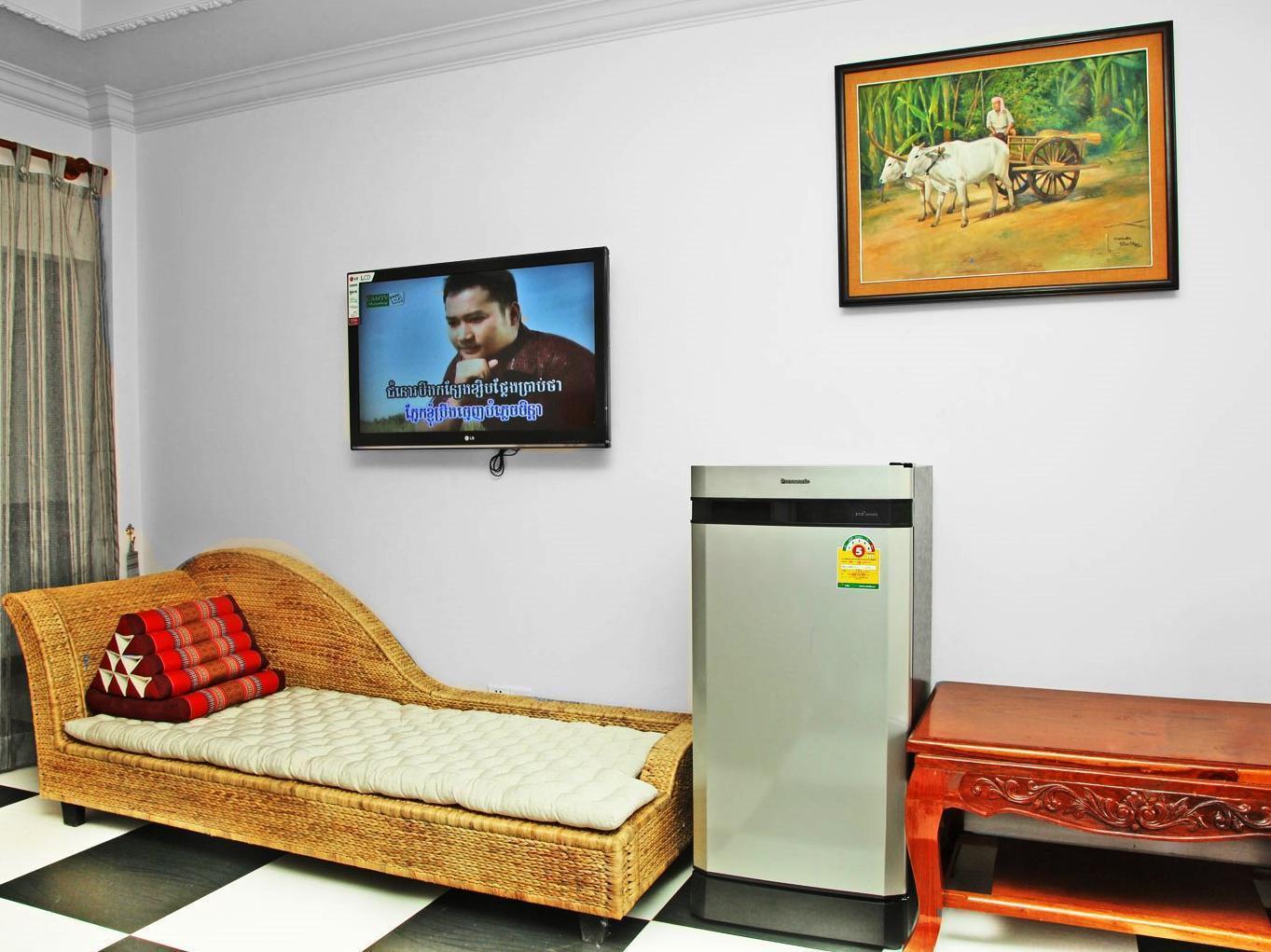 Delux Villa Battambang Exteriör bild